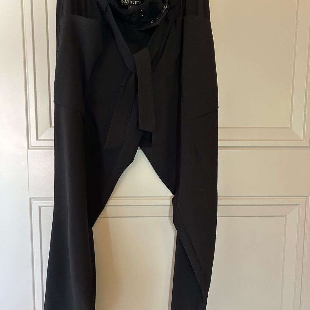 Athleta Skyline belted paper bag  Pants for Effortless Style